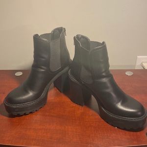 🦋🦋🦋🦋 SIZE 10, MADDEN GIRL,  BLACK,  CHUNKY HEEL 🦋🦋🦋🦋